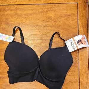 Jockey Women's Black Bra Extra Large More Like A Medium To Large.